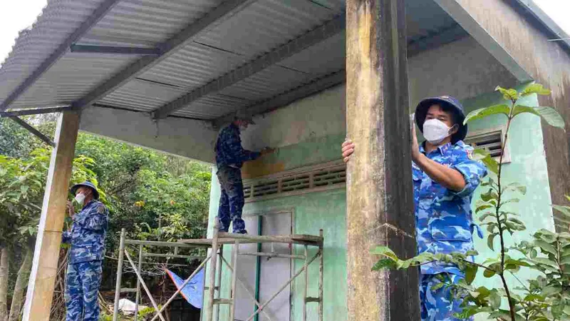 Cảnh sát biển tổ chức chương trình tình nguyện mùa đông tại Quảng Ngãi