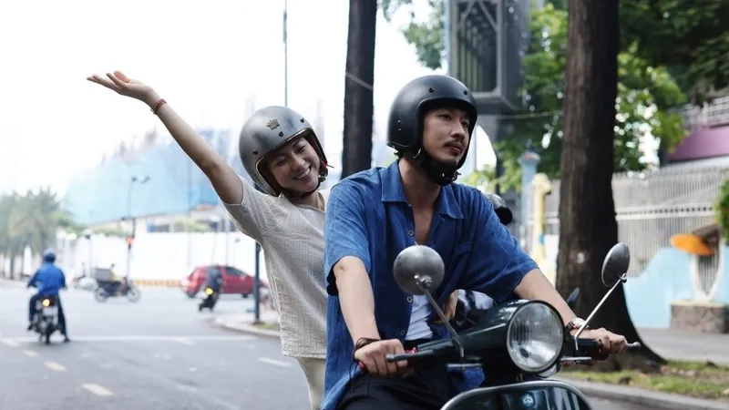 Đường dài tính chuyện “đầu tiên”