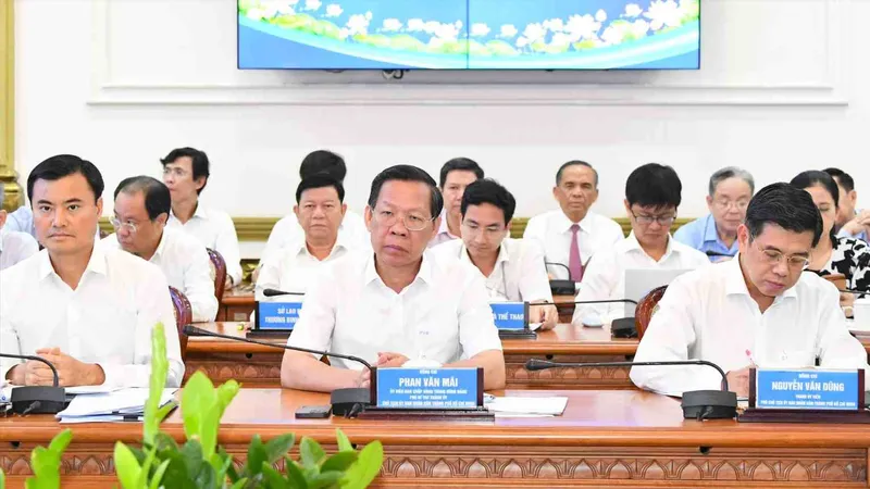 Quang cảnh buổi giám sát. Ảnh: VIỆT DŨNG