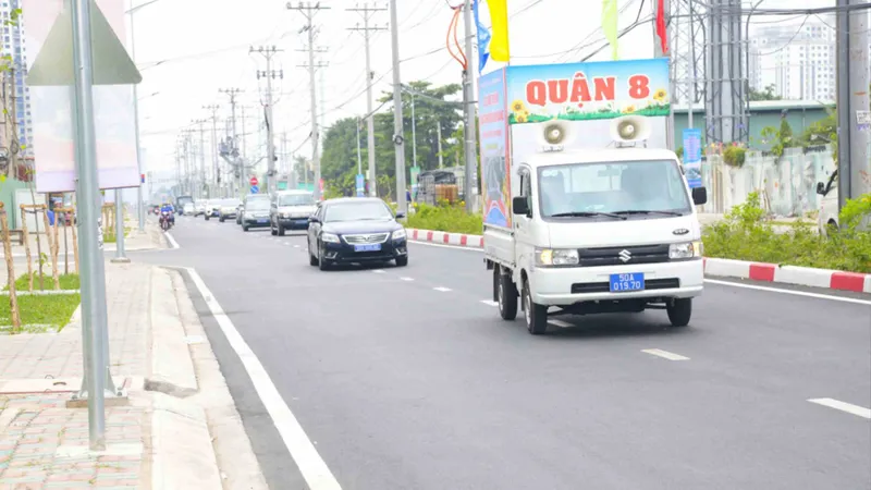 Đường Bình Đăng (quận 8, TPHCM) hoàn thành giúp nâng cao đời sống người dân. Ảnh: THÁI PHƯƠNG