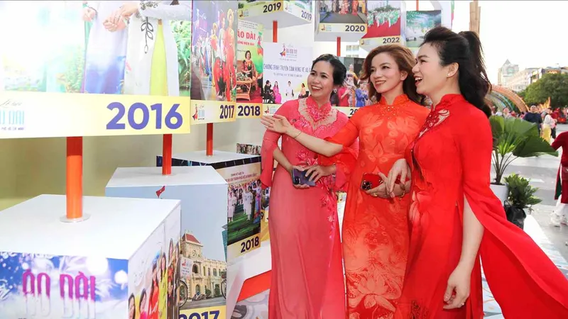 Giữ gìn và lan tỏa nét đẹp áo dài Việt