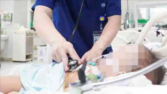 Bé 2 tháng tuổi bị tổn thương thần kinh, phù não vì hội chứng rung lắc