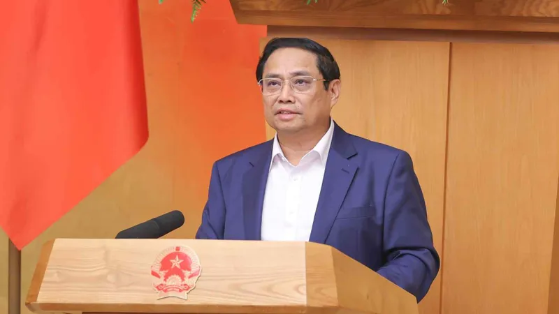 Thủ tướng: Bảo đảm đầy đủ điều kiện để triển khai chế độ tiền lương mới từ 1-7-2024