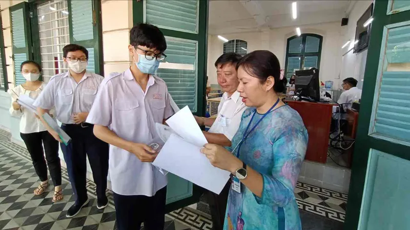 TPHCM: Thí sinh chuẩn bị gì trong hồ sơ đăng ký tuyển sinh lớp 10 năm học 2024-2025?