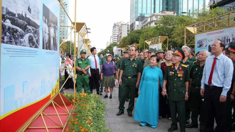 Khai mạc triển lãm “Chiến thắng Điện Biên Phủ- Sức mạnh Việt Nam, tầm vóc thời đại”