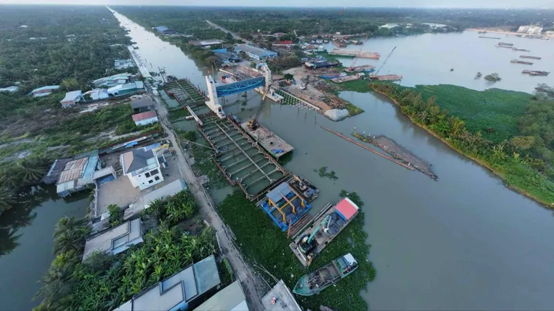 Đóng cống Nguyễn Tấn Thành để ngăn mặn trong đợt triều cường sắp tới