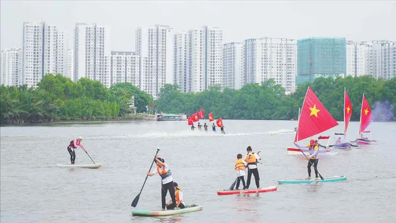 Sắc màu lễ hội sông nước
