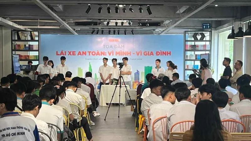 Lái xe an toàn: Vì mình - Vì gia đình