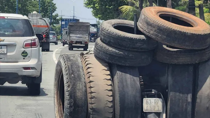 Lốp xe ô tô “biết đi”