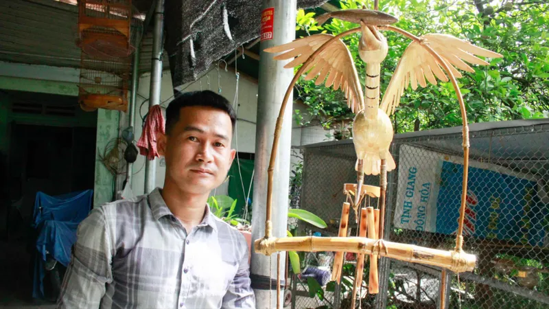 Quảng Ngãi: Chàng trai “tái sinh” tre thành đồ mỹ nghệ