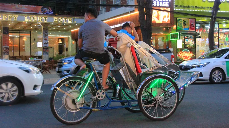 Nha Trang: Xích lô điện gây bất an đường phố