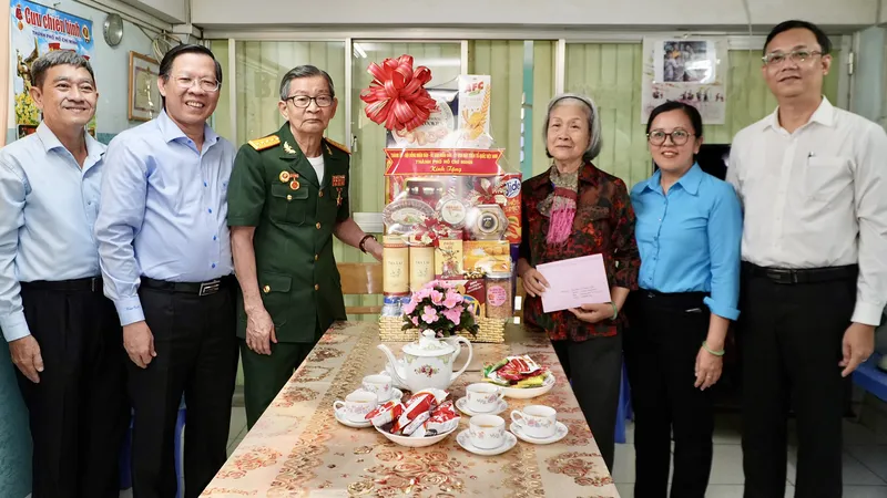 Chăm lo chu đáo đời sống vật chất, tinh thần người có công