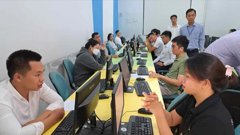 TPHCM: Khảo sát năng lực số 100% cán bộ quản lý giáo dục, giáo viên