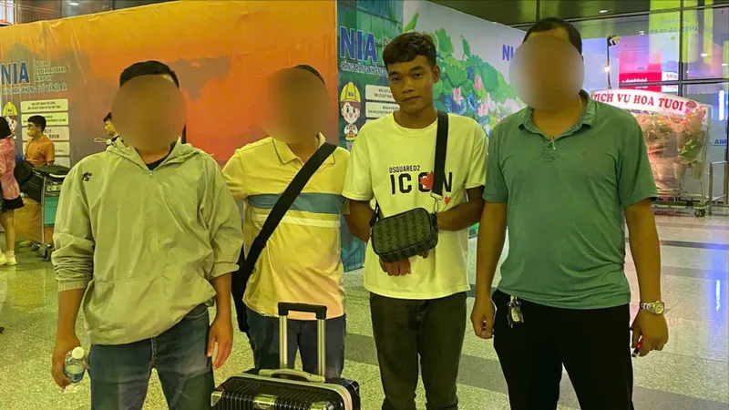 Vừa nhập cảnh, đối tượng truy nã bị công an bắt giữ
