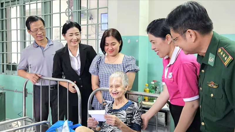Phát động “Tháng cùng Phụ nữ hành động” và hưởng ứng “Ngày Chủ nhật xanh”