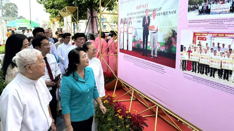 Phó Chủ tịch Ủy ban MTTQ Việt Nam TPHCM Ngô Thanh Sơn thông tin đại hội tại buổi họp báo