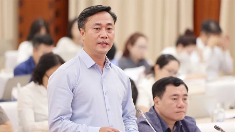 Giá nhà đất tăng cao, lãnh đạo Bộ Xây dựng nói gì?