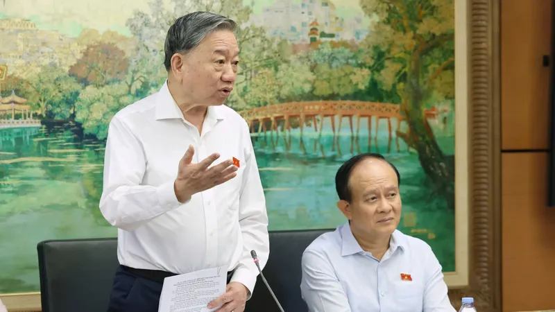 Tổng Bí thư Tô Lâm phát biểu tại phiên thảo luận tổ tại Đoàn đại biểu Quốc hội Hà Nội, sáng 9-11. Ảnh: QUANG PHÚC