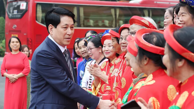 Chủ tịch nước Lương Cường gặp mặt đại biểu phụ nữ cao tuổi tiêu biểu toàn quốc