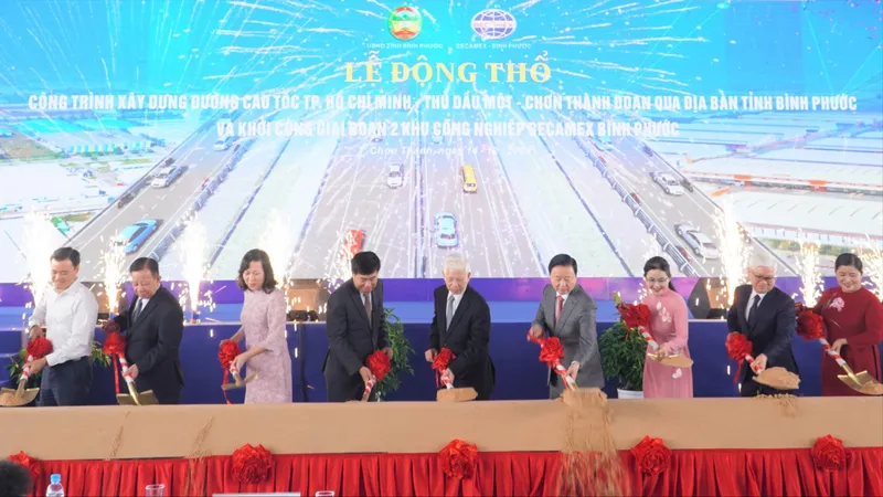 Phó Thủ tướng Trần Hồng Hà dự lễ động thổ tuyến cao tốc TPHCM - Thủ Dầu Một - Chơn Thành đoạn qua Bình Phước