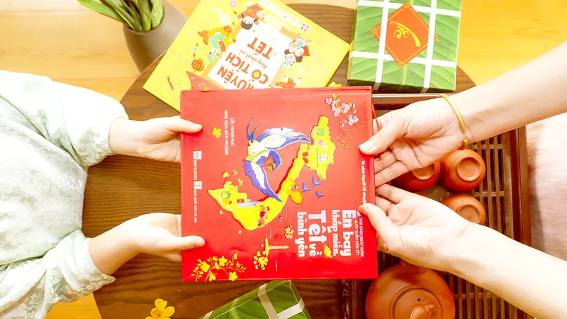 Sách "Én bay khắp miền - Tết về bình yên" do Đinh Tị Books thực hiện. Ảnh: TRẦN DỊU