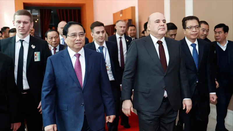 Thủ tướng Việt Nam và Nga dự chương trình biểu diễn nghệ thuật