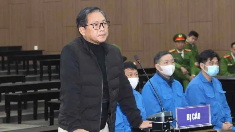 Đại gia Nguyễn Cao Trí: "Trong lúc túng quẫn, nóng vội đã đưa tiền, quà cho quan chức"