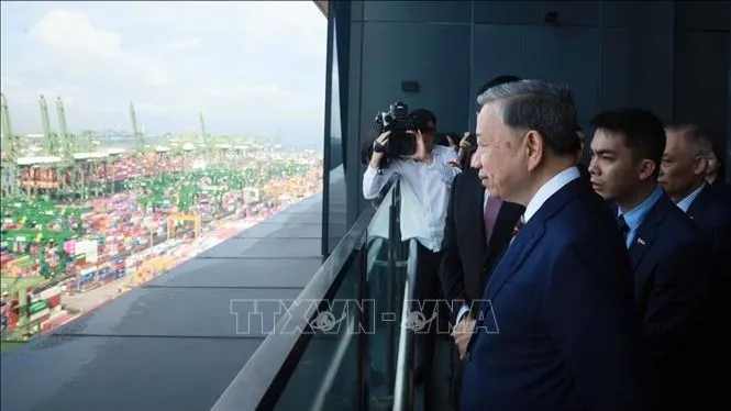 Tổng Bí thư Tô Lâm thăm cảng biển Pansir Panjang