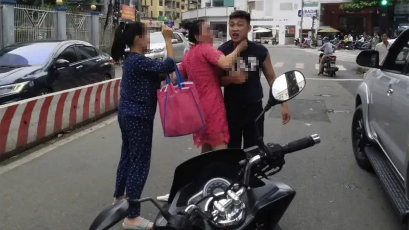 Xét xử tài xế ô tô đánh người trước cổng Bệnh viện Từ Dũ