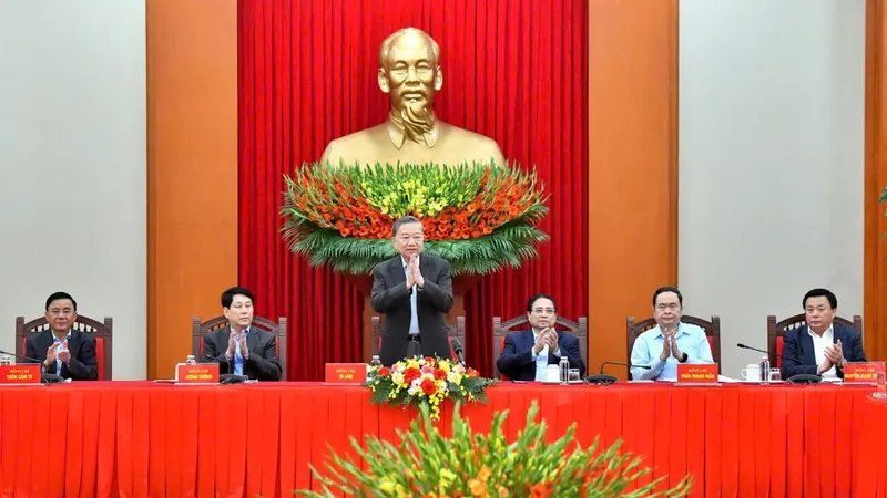 Báo cáo Chính trị phải bám sát yêu cầu thực tiễn, ngắn gọn, dễ hiểu, dễ thực hiện