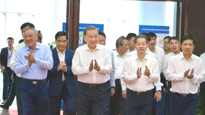 Tổng Bí thư Tô Lâm với các đại biểu. Ảnh: XUÂN QUỲNH