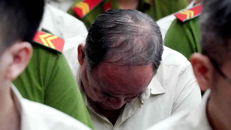 Bị cáo Lê Quang Bình (Chủ tịch Công ty Trung Hậu 68) nghe tuyên án