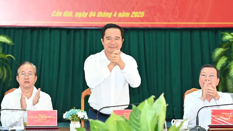 Chủ tịch UBND TPHCM Nguyễn Văn Được dự hội nghị Ban Chấp hành Đảng bộ huyện Cần Giờ