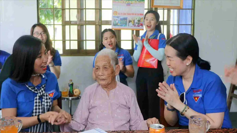 Nhiều hoạt động ý nghĩa của Đoàn Thanh niên Báo SGGP tại huyện Cần Giờ 