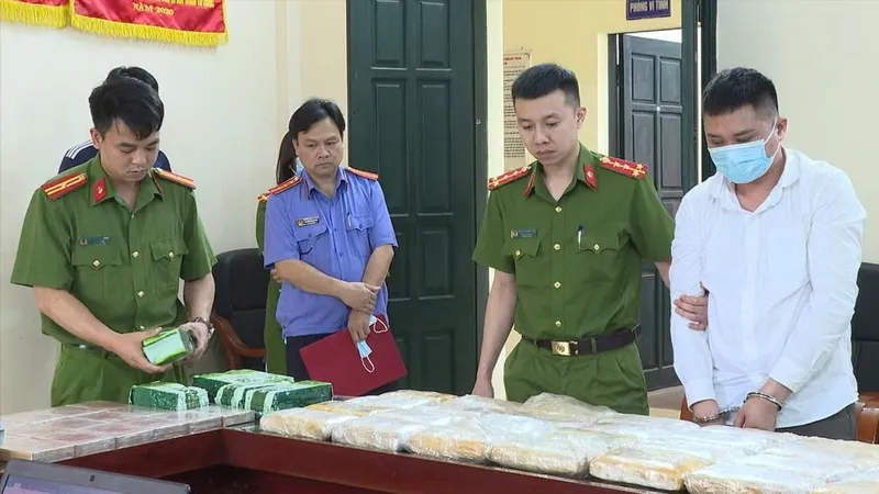 29/73 bị can trong đường dây ma túy xuyên quốc gia bị đề nghị truy tố tử hình 
