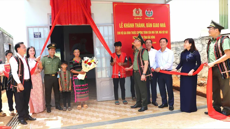 Xây dựng 500 căn nhà tình nghĩa cho người dân Đắk Nông