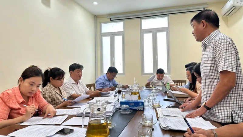 Tổ Công tác 5013 làm việc với chủ đầu tư dự án nhà ở tại TPHCM. Ảnh: Thanh Hiền