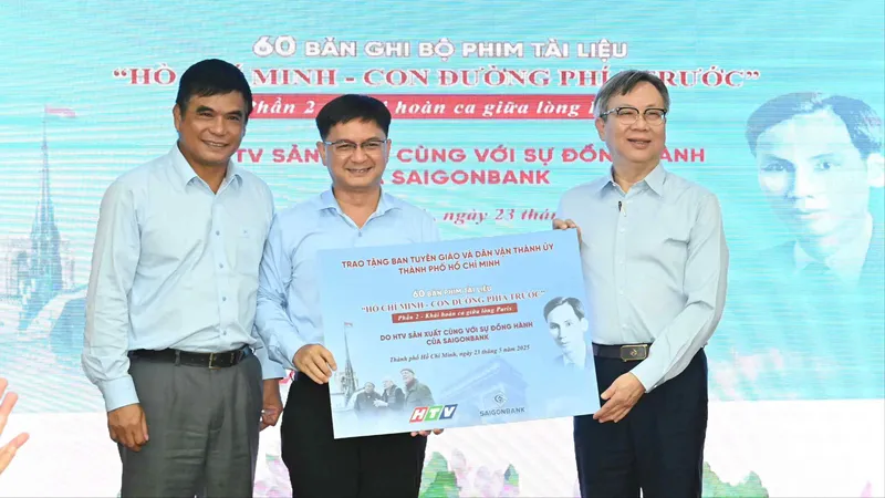 TPHCM tiếp nhận bản ghi phần 2 bộ phim tài liệu “Hồ Chí Minh - Con đường phía trước”