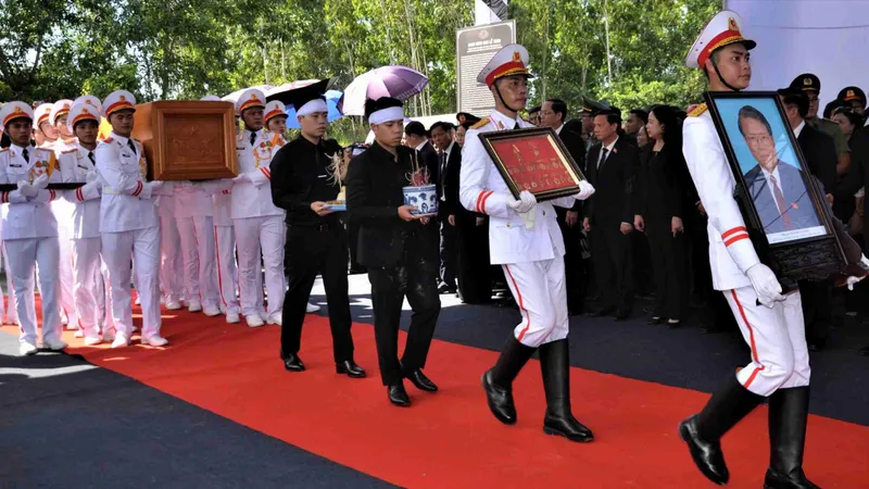 Lễ an táng nguyên Chủ tịch nước Trần Đức Lương tại quê nhà Quảng Ngãi