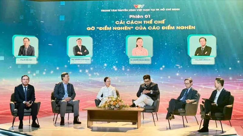 Quang cảnh buổi tọa đàm 