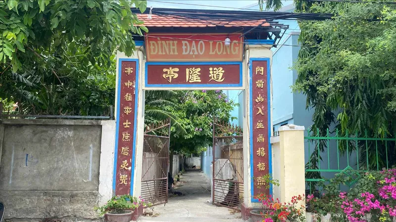 Mái đình làng luôn gắn liền với nhiều kỷ niệm