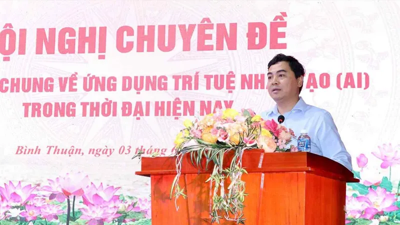Bí thư Tỉnh ủy Bình Thuận Nguyễn Hoài Anh phát biểu kết luận tại hội nghị