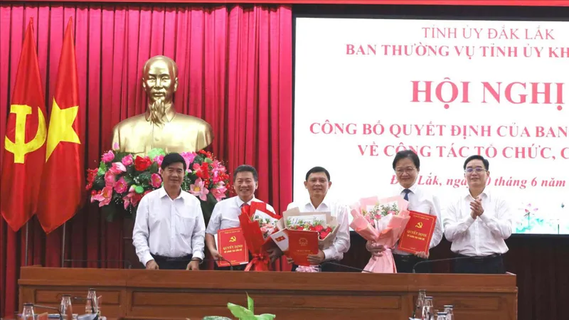 14 cán bộ chủ chốt ở Đắk Lắk nghỉ hưu trước tuổi