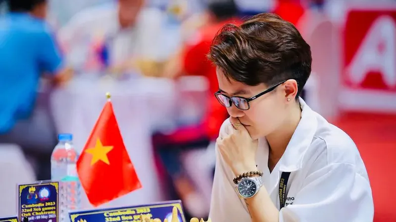 Kỳ thủ Tôn Nữ Hồng Ân giành HCV tại SEA Games 32. Ảnh: DŨNG PHƯƠNG