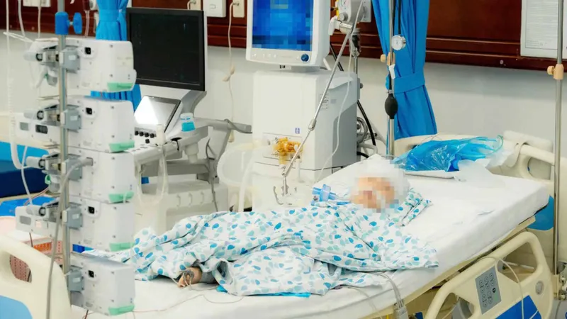 Kích hoạt báo động đỏ cấp cứu 2 trẻ em trong vụ tai nạn liên hoàn ở Dương Nội
