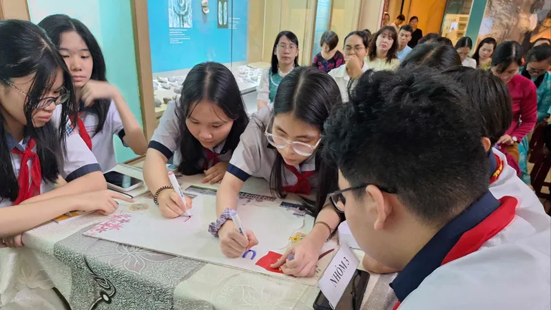 Học sinh Trường THCS Huỳnh Khương Ninh (phường Tân Định, TPHCM) 