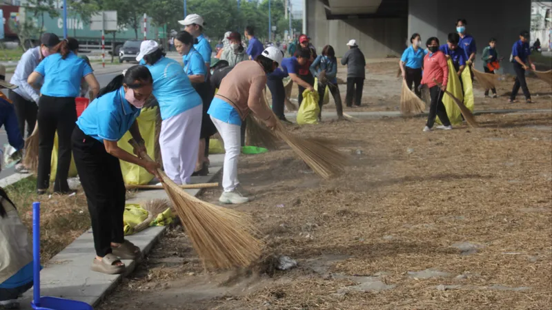 Phường Dĩ An, TPHCM: Chăm lo người có công, dọn dẹp vệ sinh môi trường