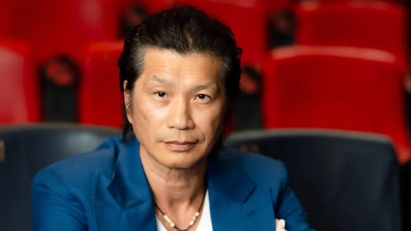 Dustin Nguyễn bất ngờ tái xuất sau nhiều năm vắng bóng