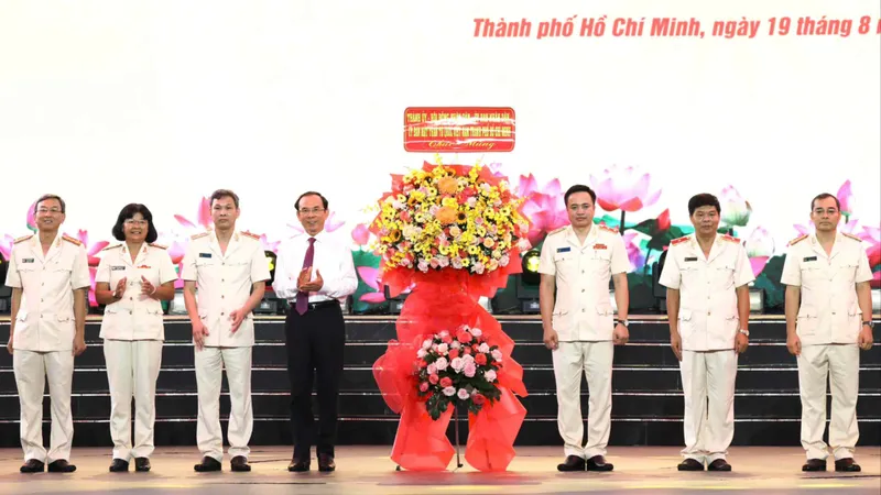 Công an TPHCM tự hào truyền thống 80 năm vì nước quên thân, vì dân phục vụ