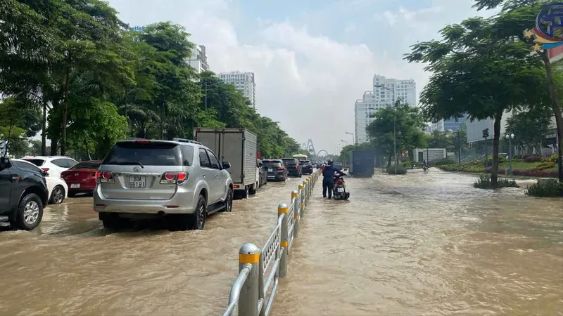 Nước lũ sông Bùi ở xã Xuân Mai (Hà Nội)